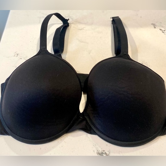 Chantelle 2196, Modern Invisible Plunge Memory Foam Bra. Size 36DD - Picture 2 of 10